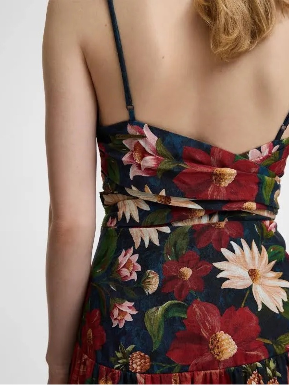 BARBOUR X FARM RIO Wild Flower Dress
Navy Floral Spaghetti-Strap Midi Dress - Picture 4 of 11